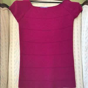 👄VIVIENNE TAM FUSHIA KNIT TOP👄